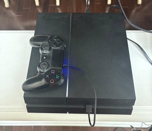 PLAYSTATION 4 - photo 2