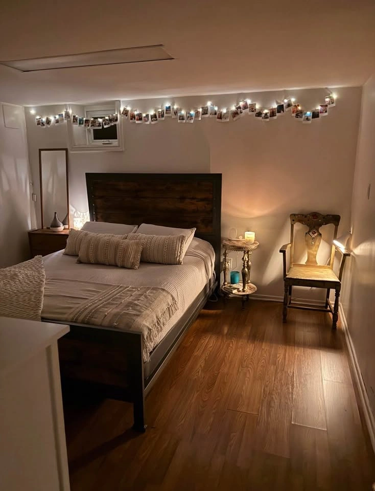 Bed / Frame