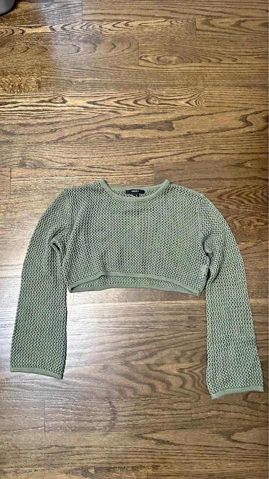 Forever 21 Green Cropped Knit Top