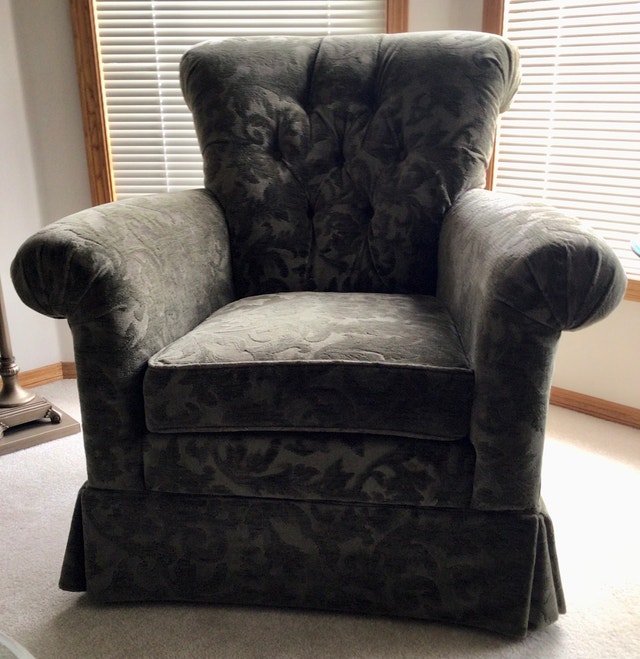 Loveseats and Arm Chairs - photo 4