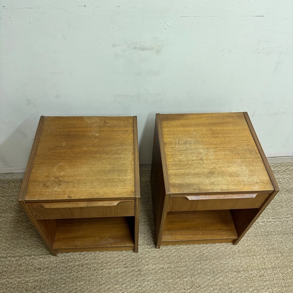 Danish Mid-Century 2 Nightstands - photo 3