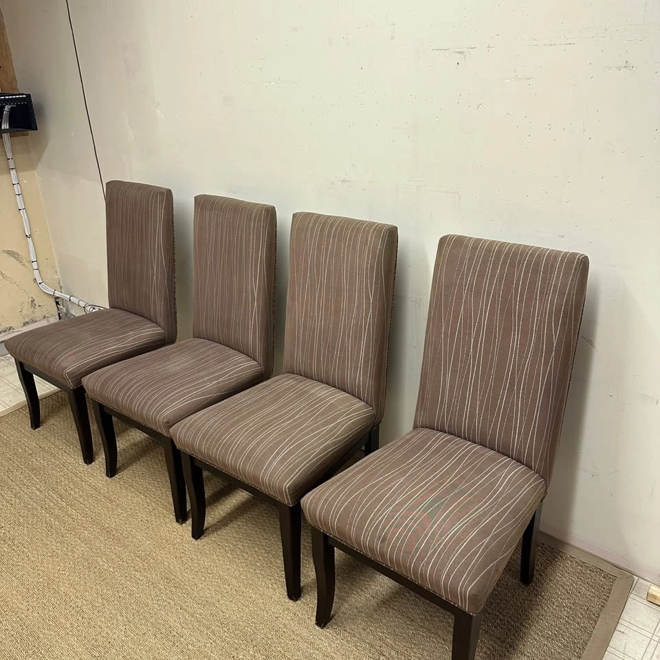 Canadel 4 Dining Chairs - photo 3
