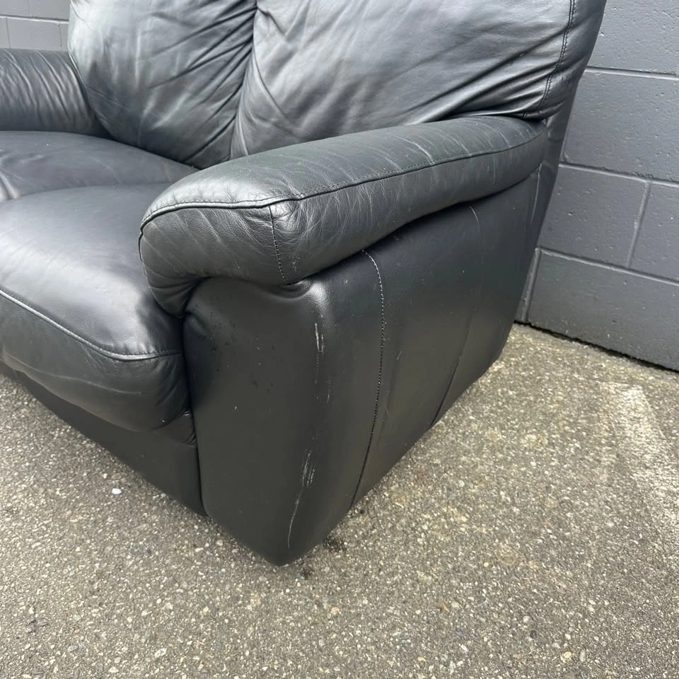 Black Leather Love Seat - photo 4