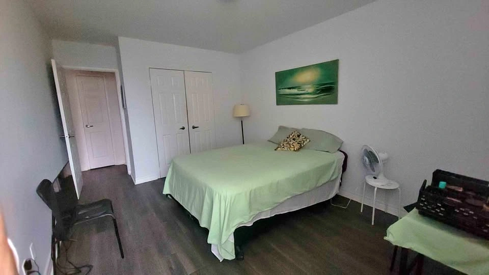 Private room for rent