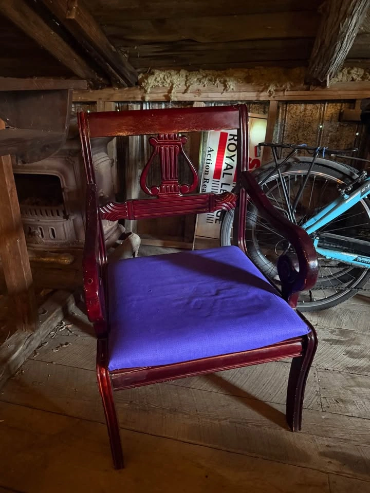 Wooden Chair - photo 2