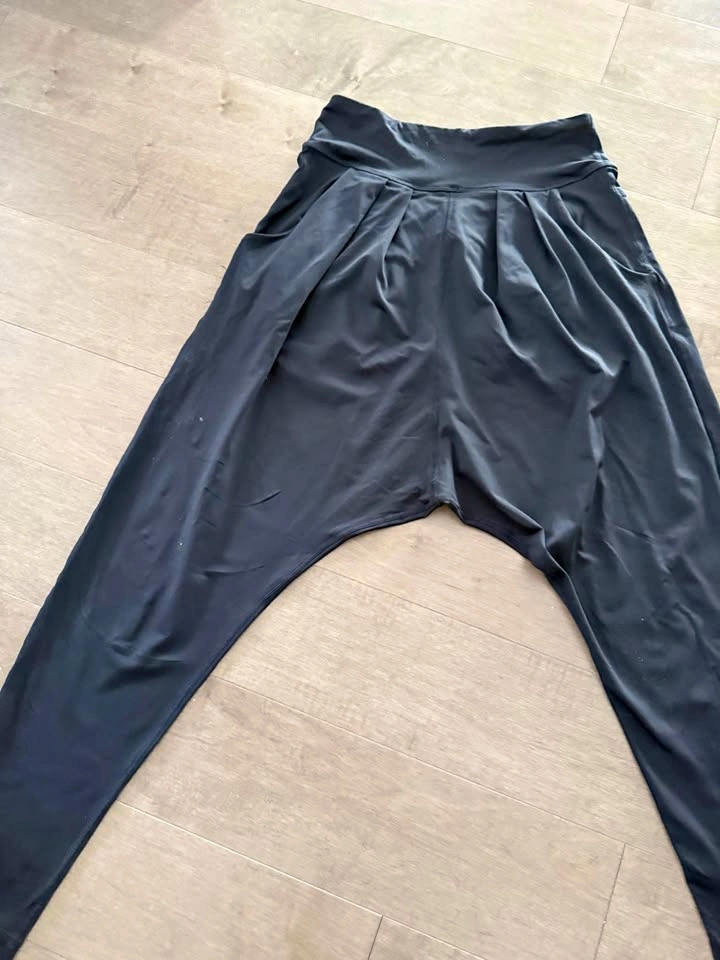 Lululemon Harem Pants size 2