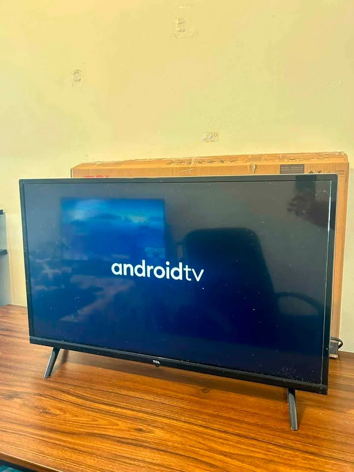 TCL 32-inch HD LED Smart Android TV (Comes with Remote & Box) - photo 2