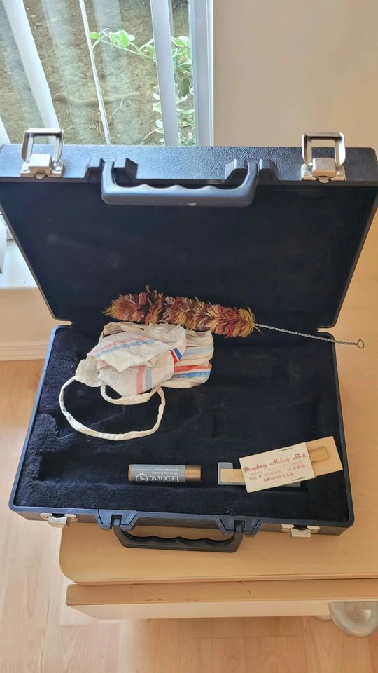 Vito Standard Plastic B-Flat Clarinet – Ready to Play - photo 4