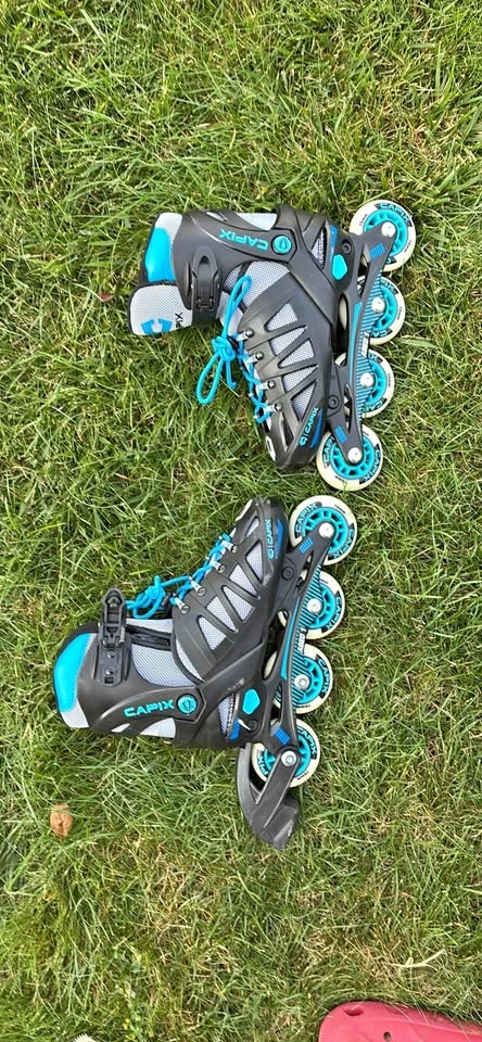 Capix Adjustable Inline Skates – Youth Size 1-4 – Excellent Cond
