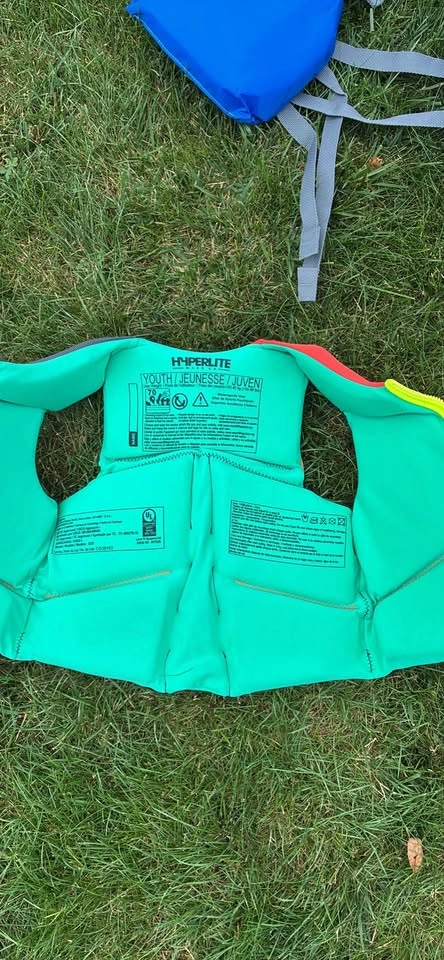 Brand New Life Jackets & Watersports Vests – Adult & Youth - photo 3