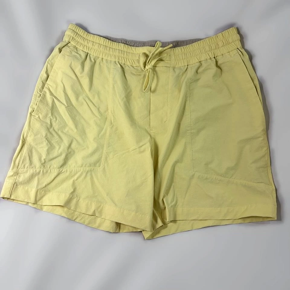 Lululemon Bowline Short 5” Stretch Ripstop Men’s Large - Yellow