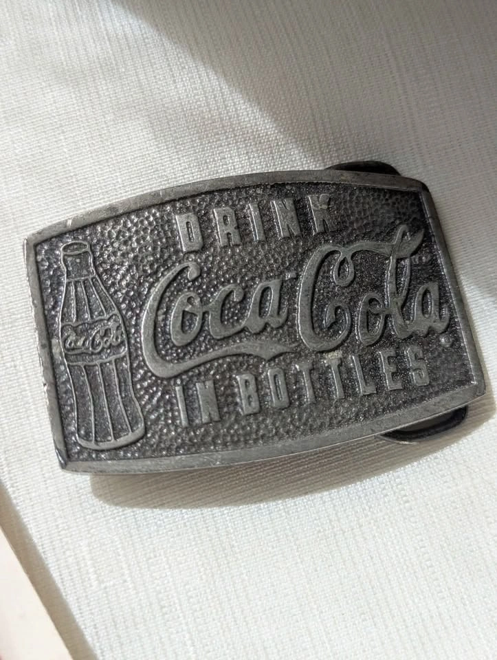 Coca Cola Belt Buckle & Coaster 1976 75th Anniversary - photo 2