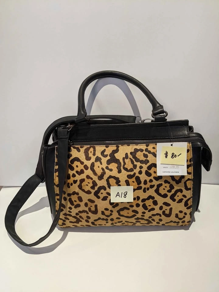 Closing Sale - Purses and Wallets - photo 4