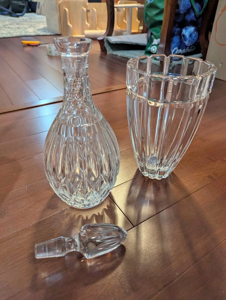 Crystal Decanter with Stopper/Crystal Vase