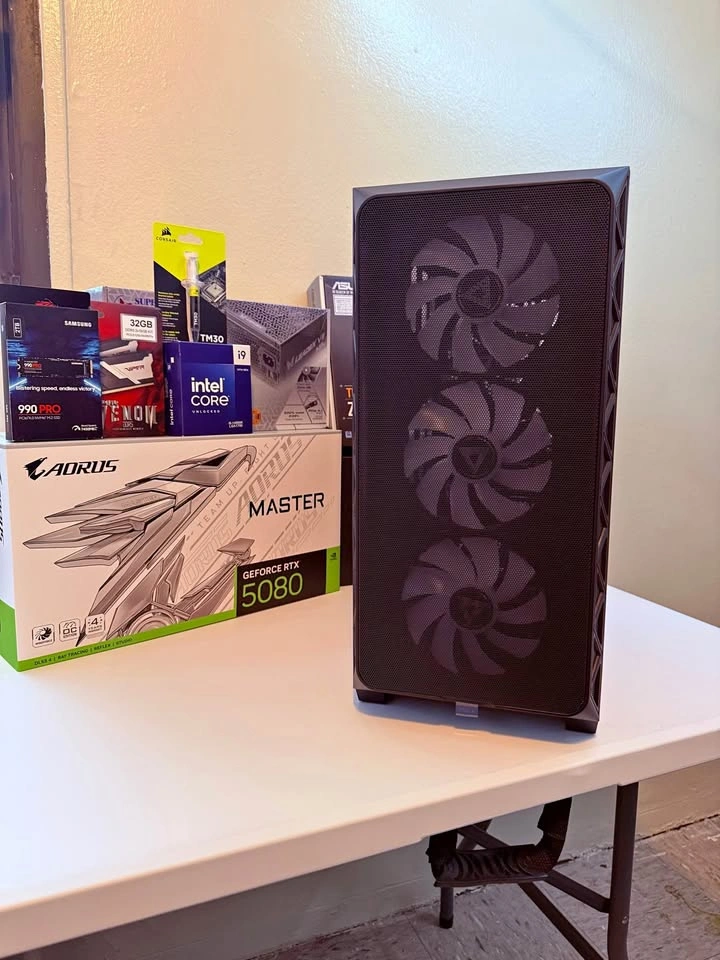 Custom Gaming PC – RTX 5080 MASTER | Intel i9-14900K | 32GB