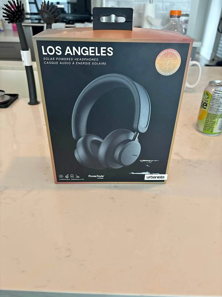 Urbanista Los Angeles Solar Powered Headphones