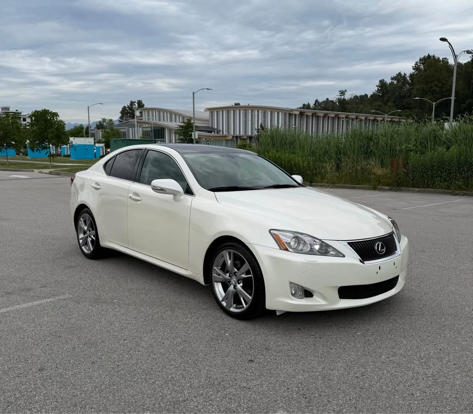 2009 Lexus IS - photo 2