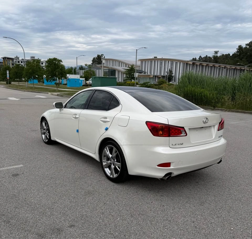2009 Lexus IS - photo 3
