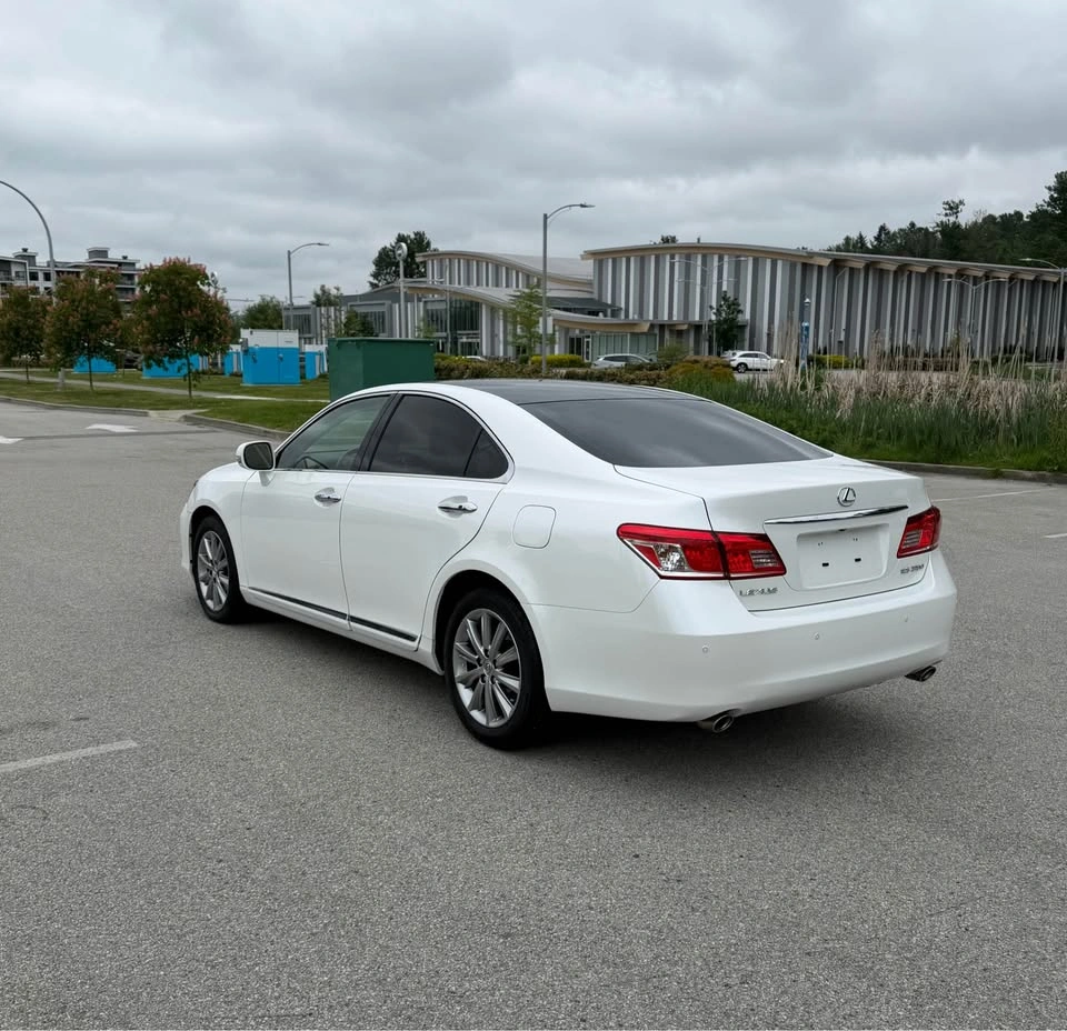 2011 Lexus ES - photo 3