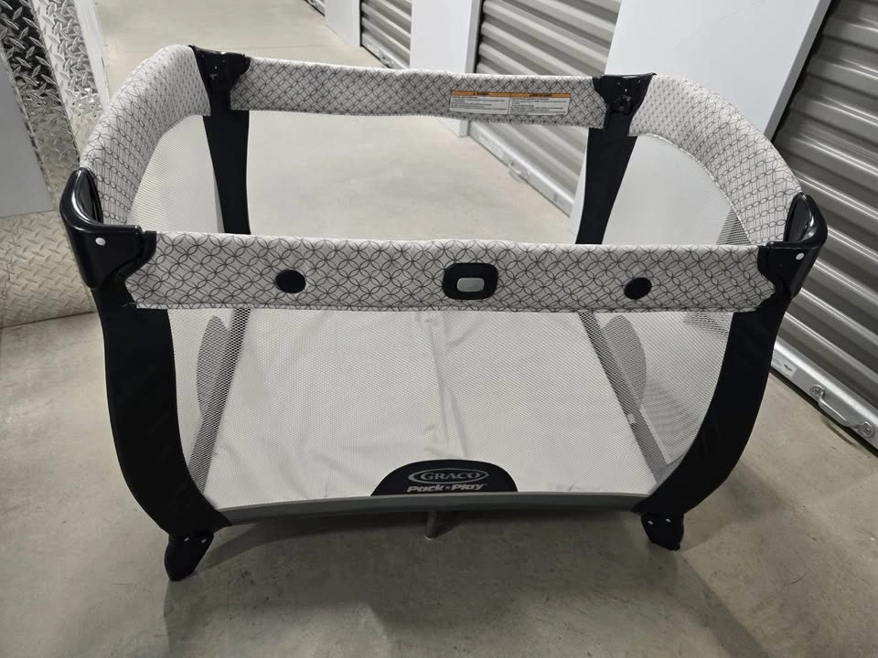 Graco pack and play