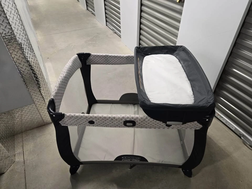 Graco pack and play - photo 5