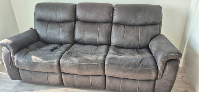 Power Reclining Sofa with 5-year warranty - photo 2