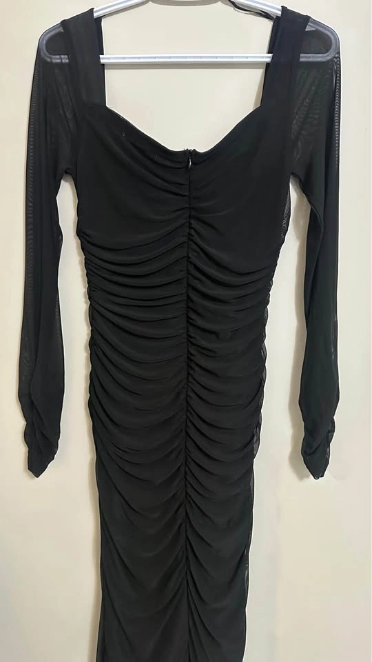 Revamped Black Long Sleeve Ruched Midi Dress - photo 4