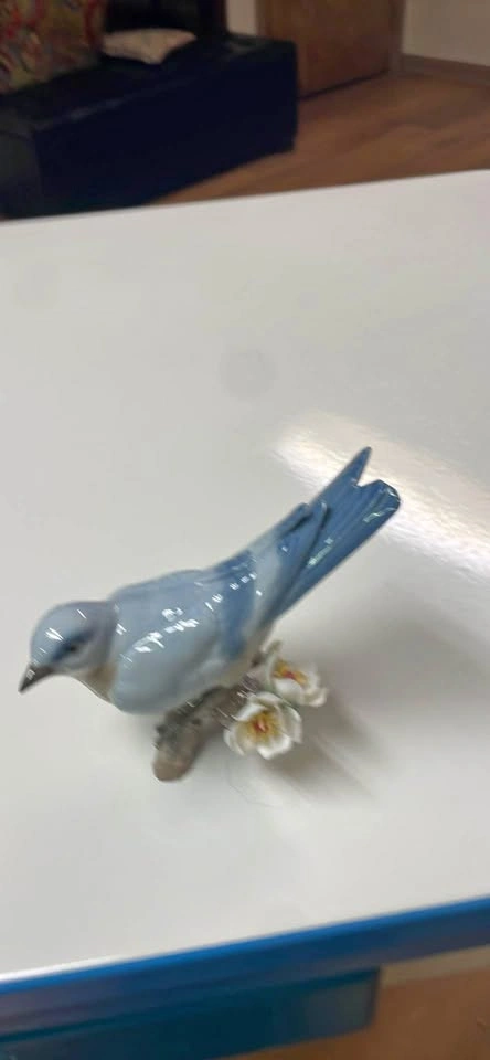 Lladro Sweet Sounds of The Morning Figurine #6864