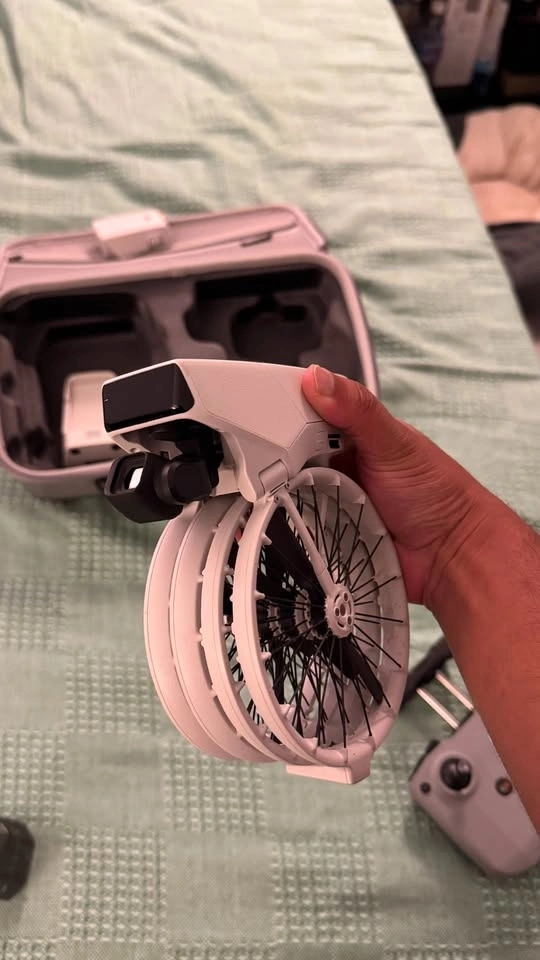 DJI FLIP DRONE - photo 2