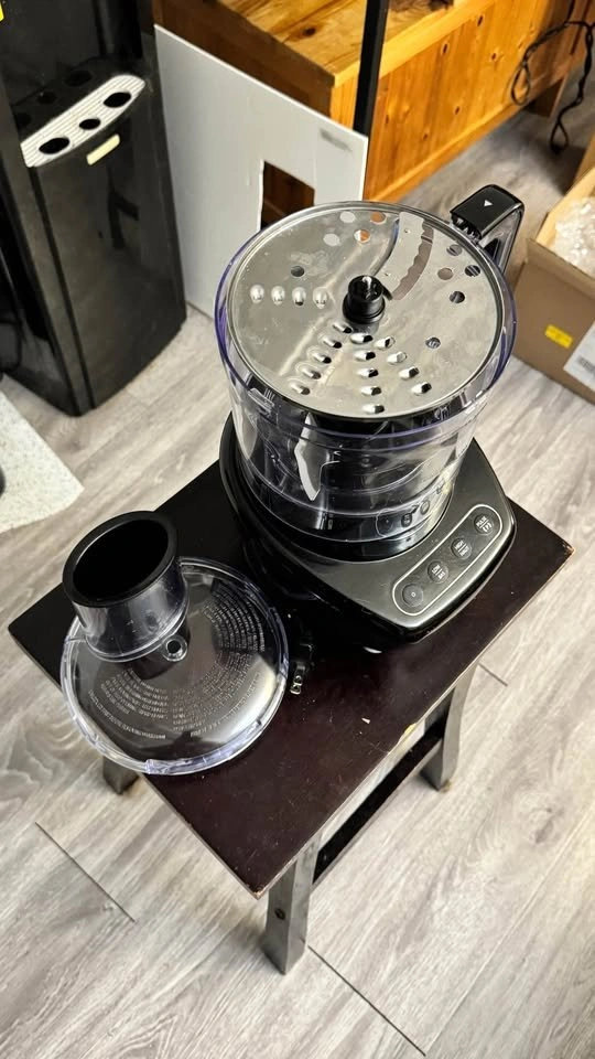 Black+Decker food processor - photo 2