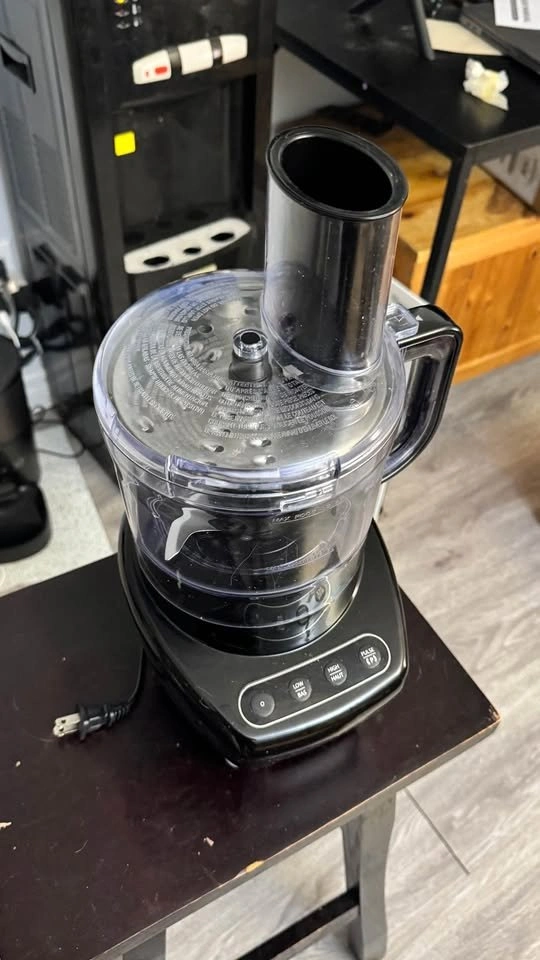 Black+Decker food processor - photo 3
