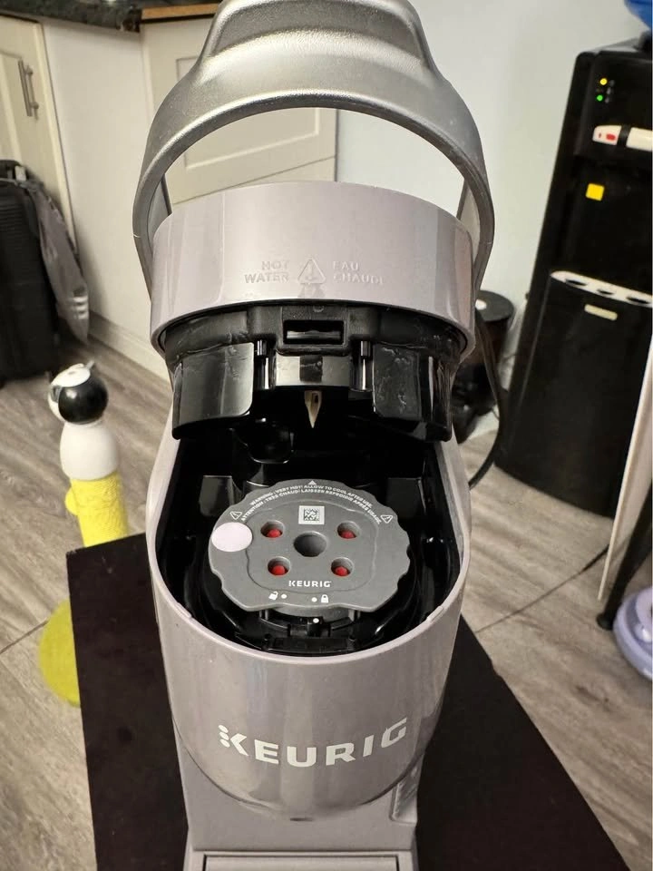Keurig Single serve coffee maker - photo 4