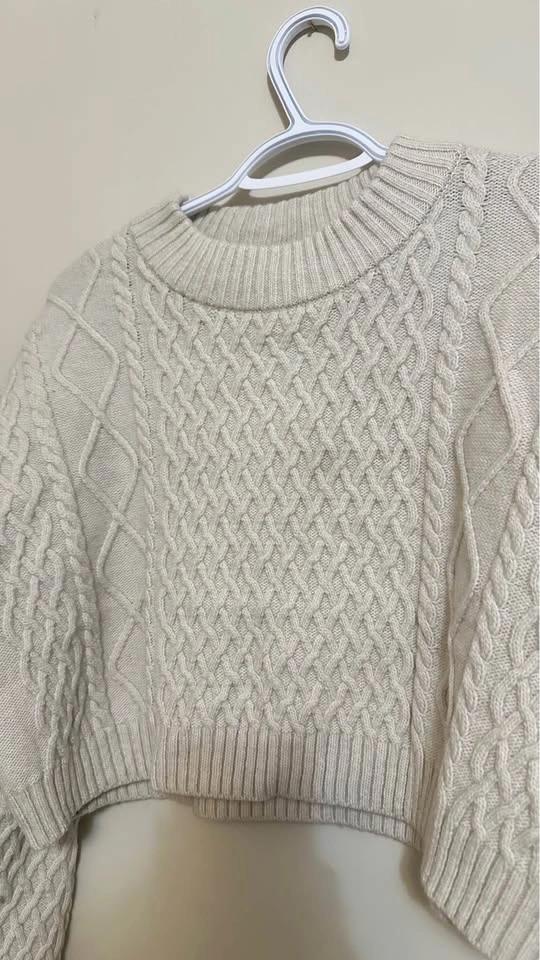 Cream Cable-Knit Cropped Sweater - photo 2