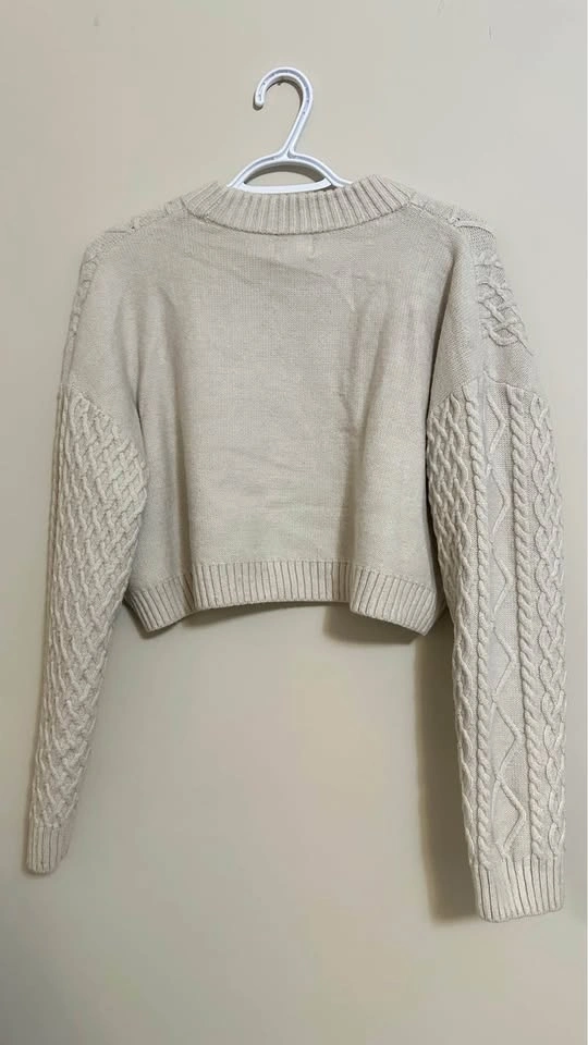 Cream Cable-Knit Cropped Sweater - photo 4