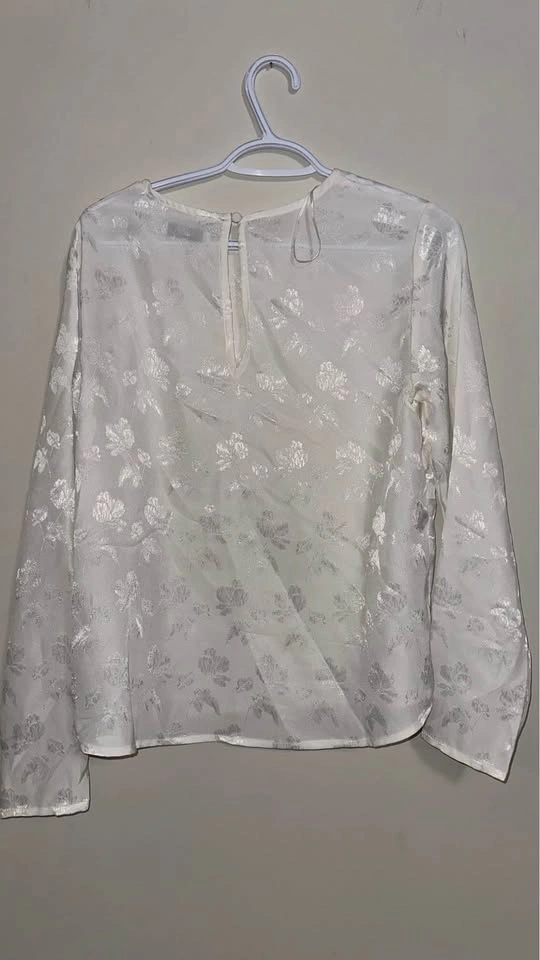White Floral Jacquard Long Sleeve Blouse - Size Medium - photo 3