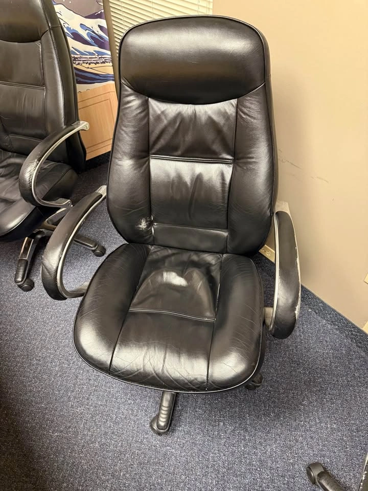 Executive High-Back Office Chair | Black Faux Leather | Adjustab - photo 4