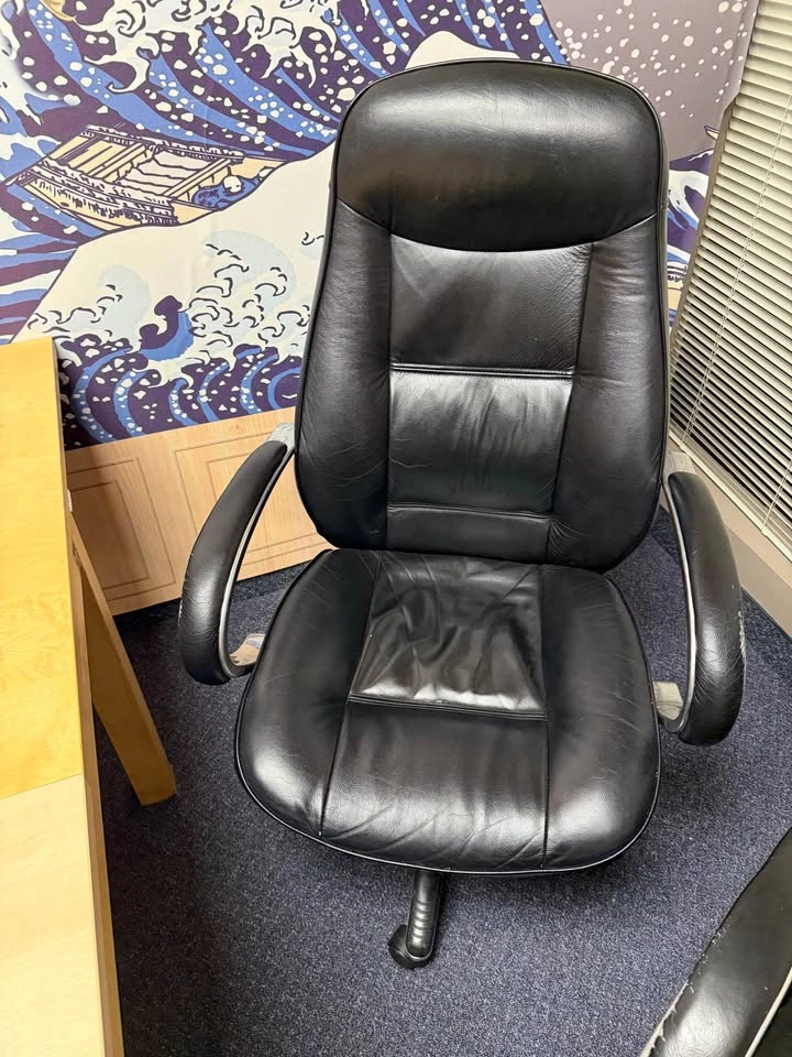 Executive High-Back Office Chair | Black Faux Leather | Adjustab - photo 5