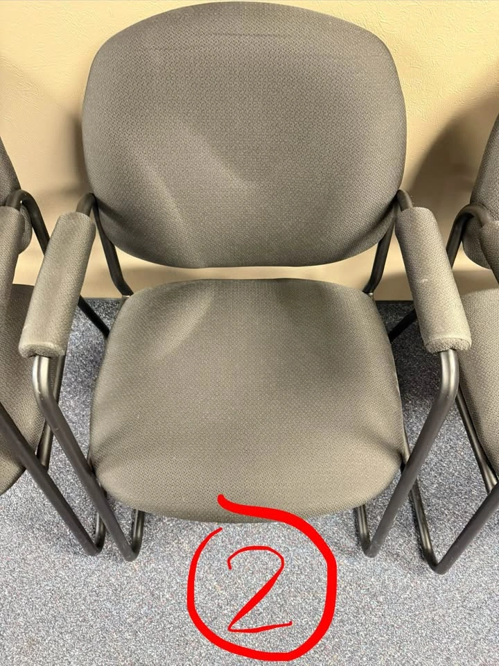 Black Office Guest Chairs with Arms - photo 2