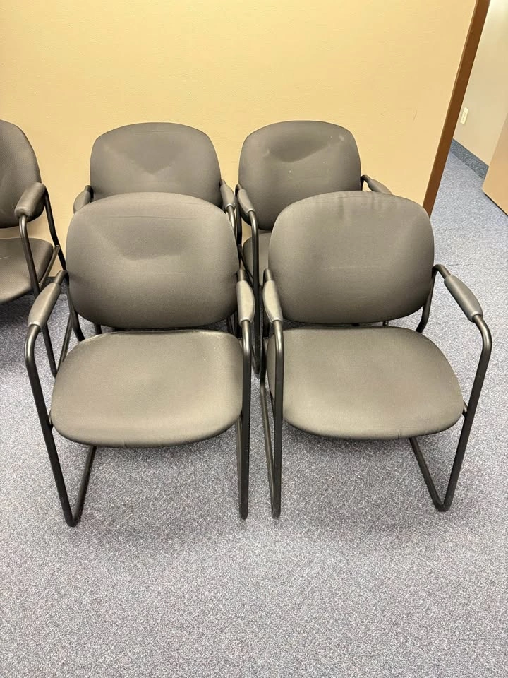 Black Office Guest Chairs with Arms - photo 5