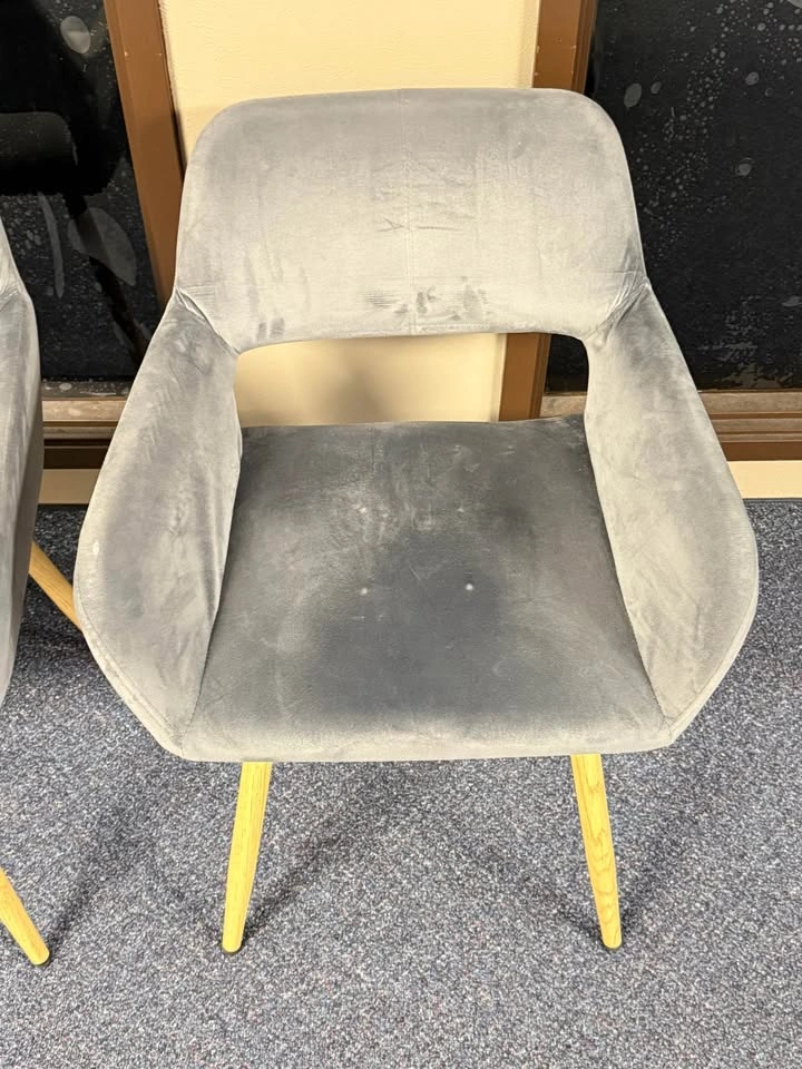 Set of 4 Grey Velvet Dining Chairs - photo 2