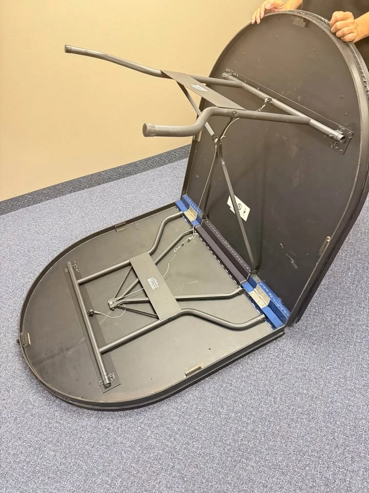 10-player foldable poker table - photo 2
