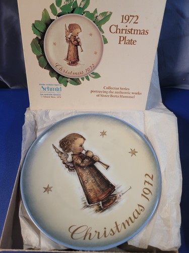 Schmid Sister Hummel 1972 Christmas Plate - 2nd in Series