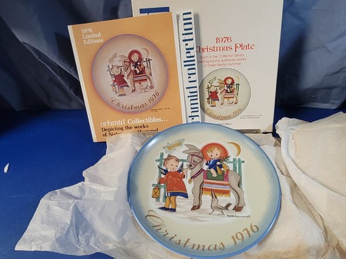 Schmid Sister Hummel 1976 Christmas Plate - 6th in Series