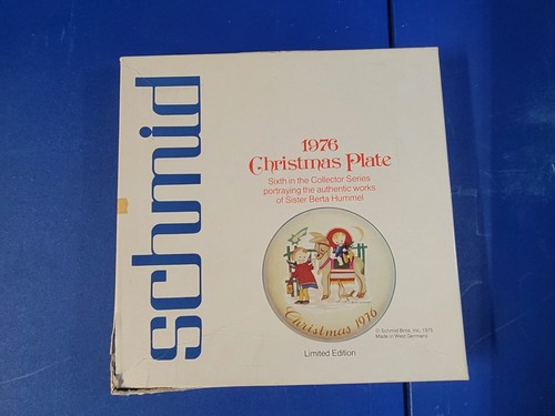 Schmid Sister Hummel 1976 Christmas Plate - 6th in Series - photo 2