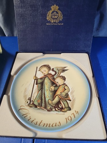 Schmid Sister Hummel 1974 Christmas Plate - 4th in Series