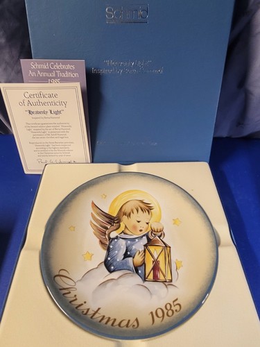 Schmid Sister Hummel 1985 Heavenly Light Christmas Plate