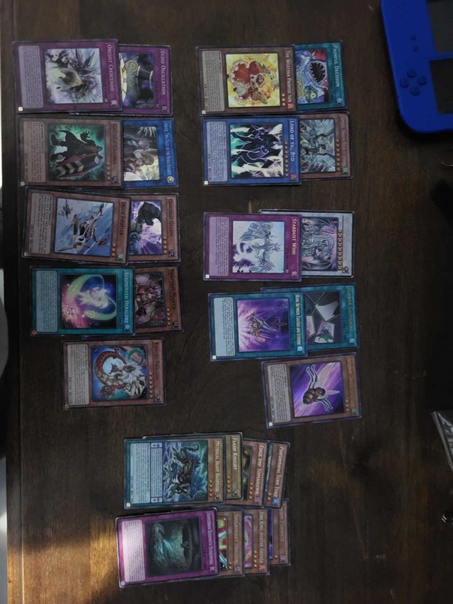 100 Yu-Gi-Oh! Collectable Cards