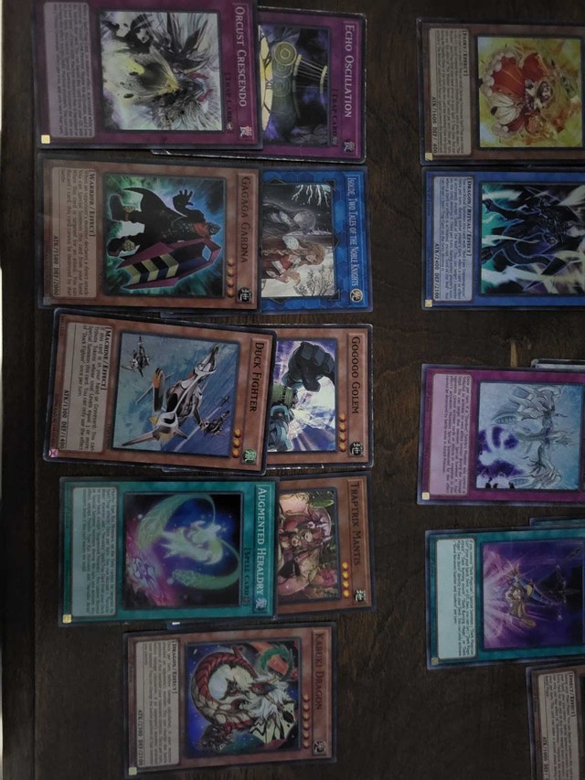 100 Yu-Gi-Oh! Collectable Cards - photo 2