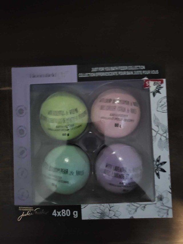 Unopened Rich Bath Bombs