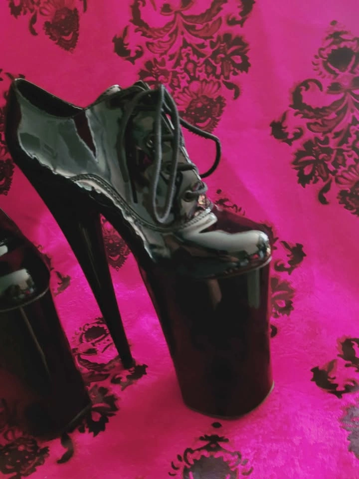 Pleaser Beyond 10-inch Glossy Black Patent Platform Heels - photo 3